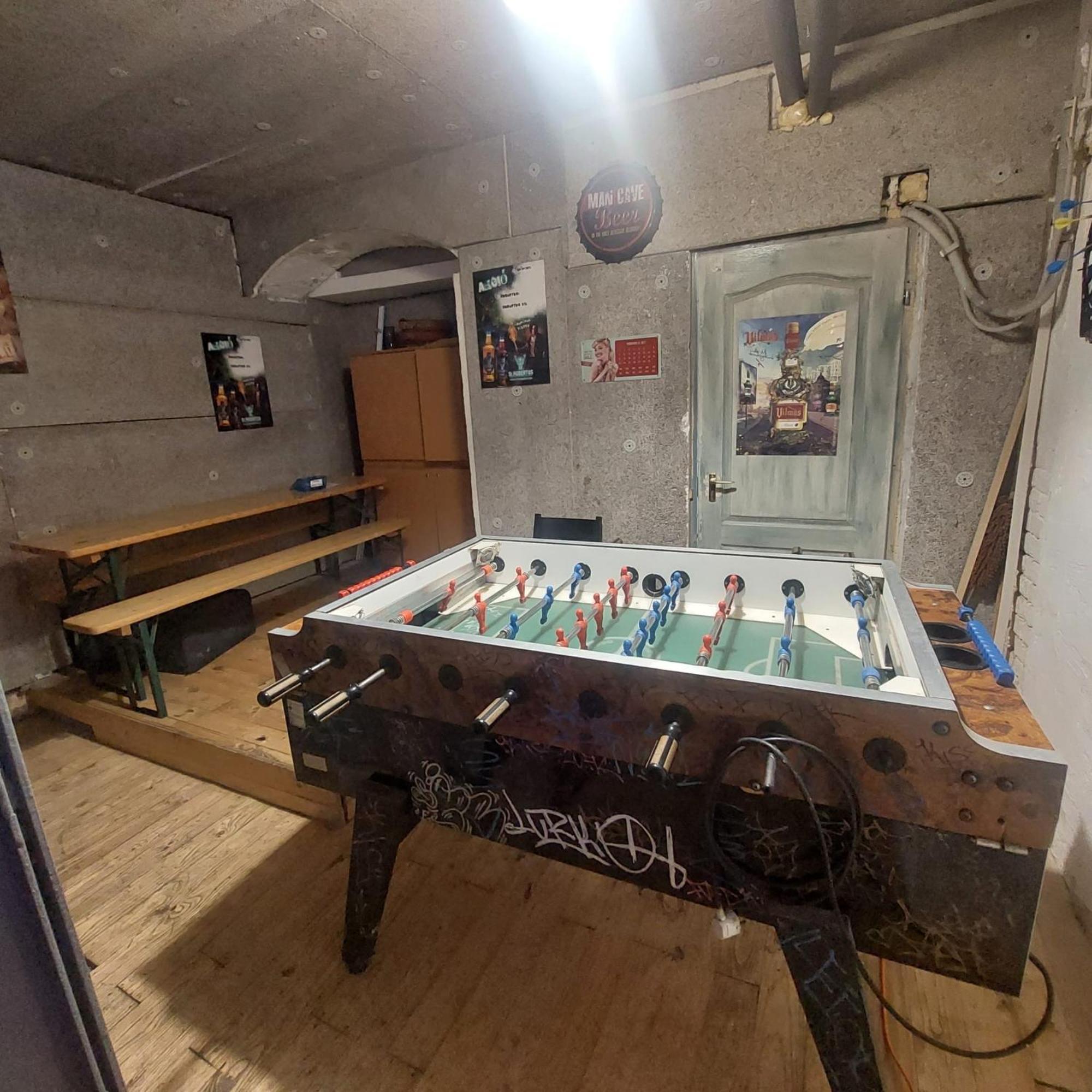 Whole Basement Former Pub2 For Stag Do, Men'S Cave Budapest Esterno foto
